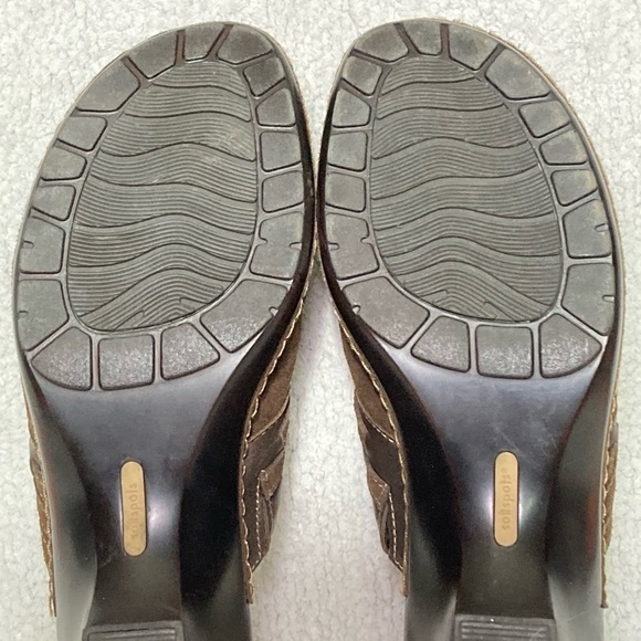 SoftSpots Cath Womens Brown Suede Leather Slip On Mule Heels Shoes SZ US 9 W - Picture 9 of 11